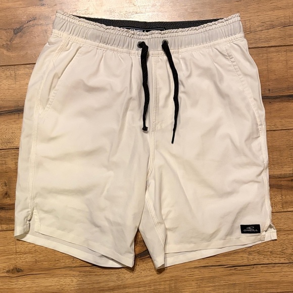 O'Neill Other - O'Neill Cream Shorts with Black Drawstring